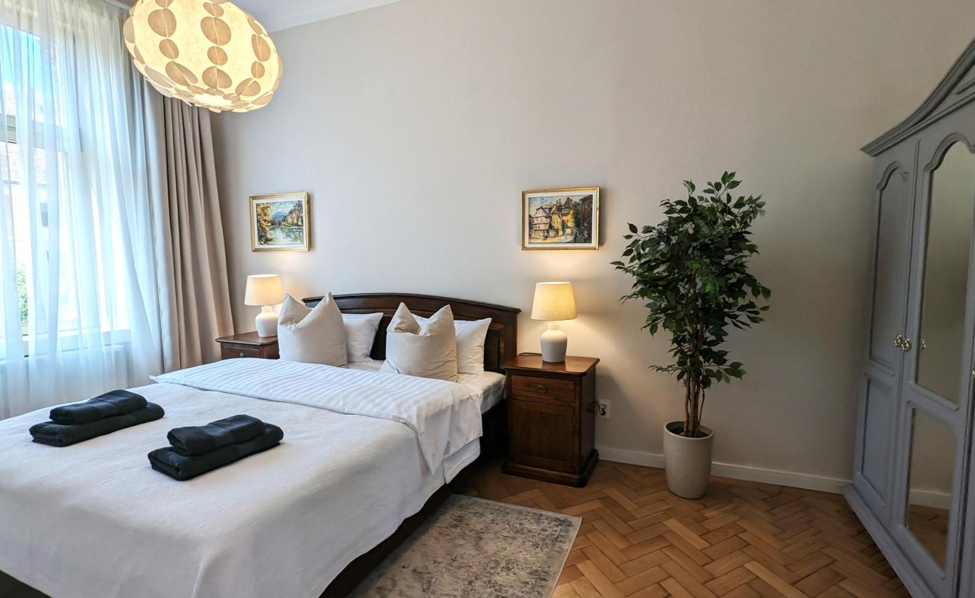 Apartment In Historic Center, Quiet Area, Ac Сибиу Экстерьер фото