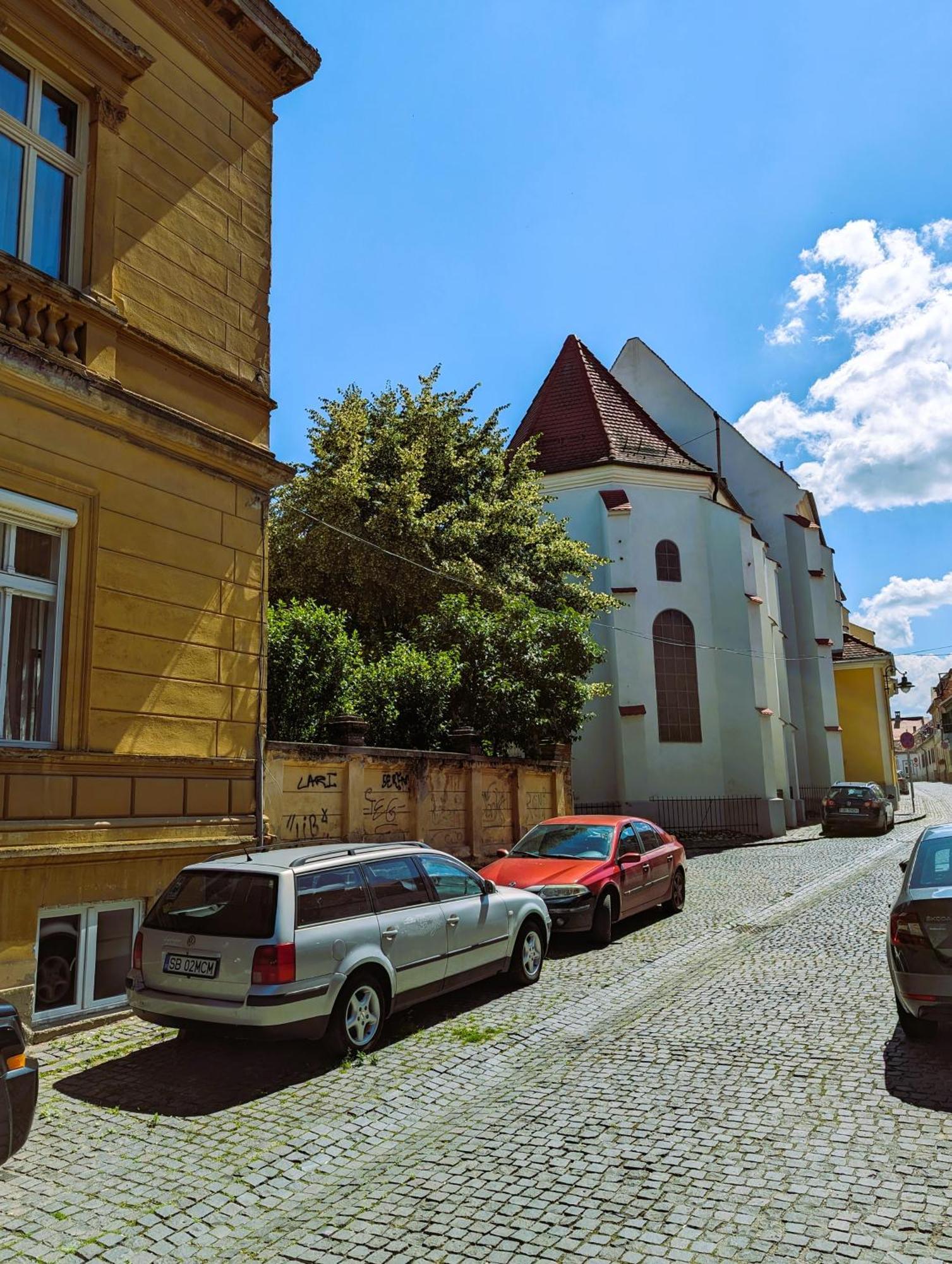 Apartment In Historic Center, Quiet Area, Ac Сибиу Экстерьер фото