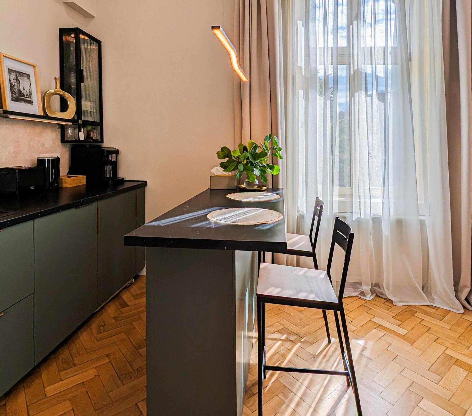 Apartment In Historic Center, Quiet Area, Ac Сибиу Экстерьер фото