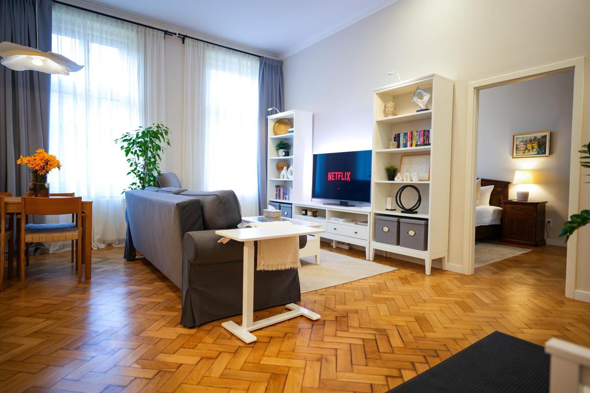 Apartment In Historic Center, Quiet Area, Ac Сибиу Экстерьер фото