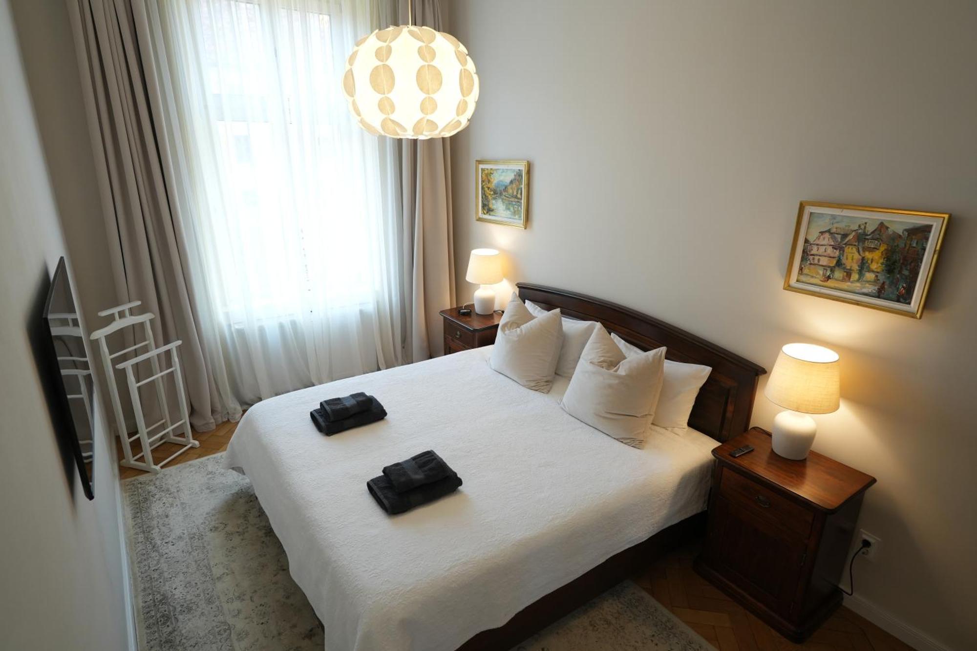 Apartment In Historic Center, Quiet Area, Ac Сибиу Экстерьер фото