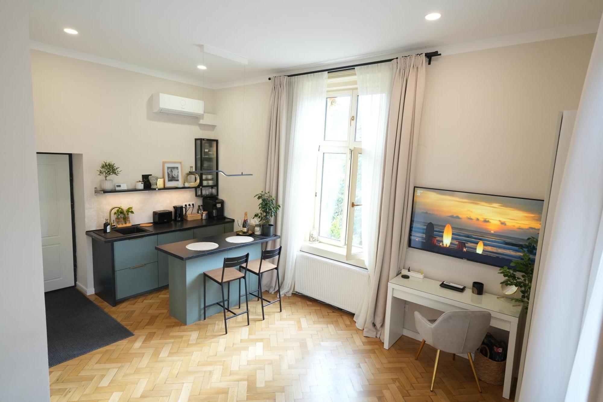 Apartment In Historic Center, Quiet Area, Ac Сибиу Экстерьер фото