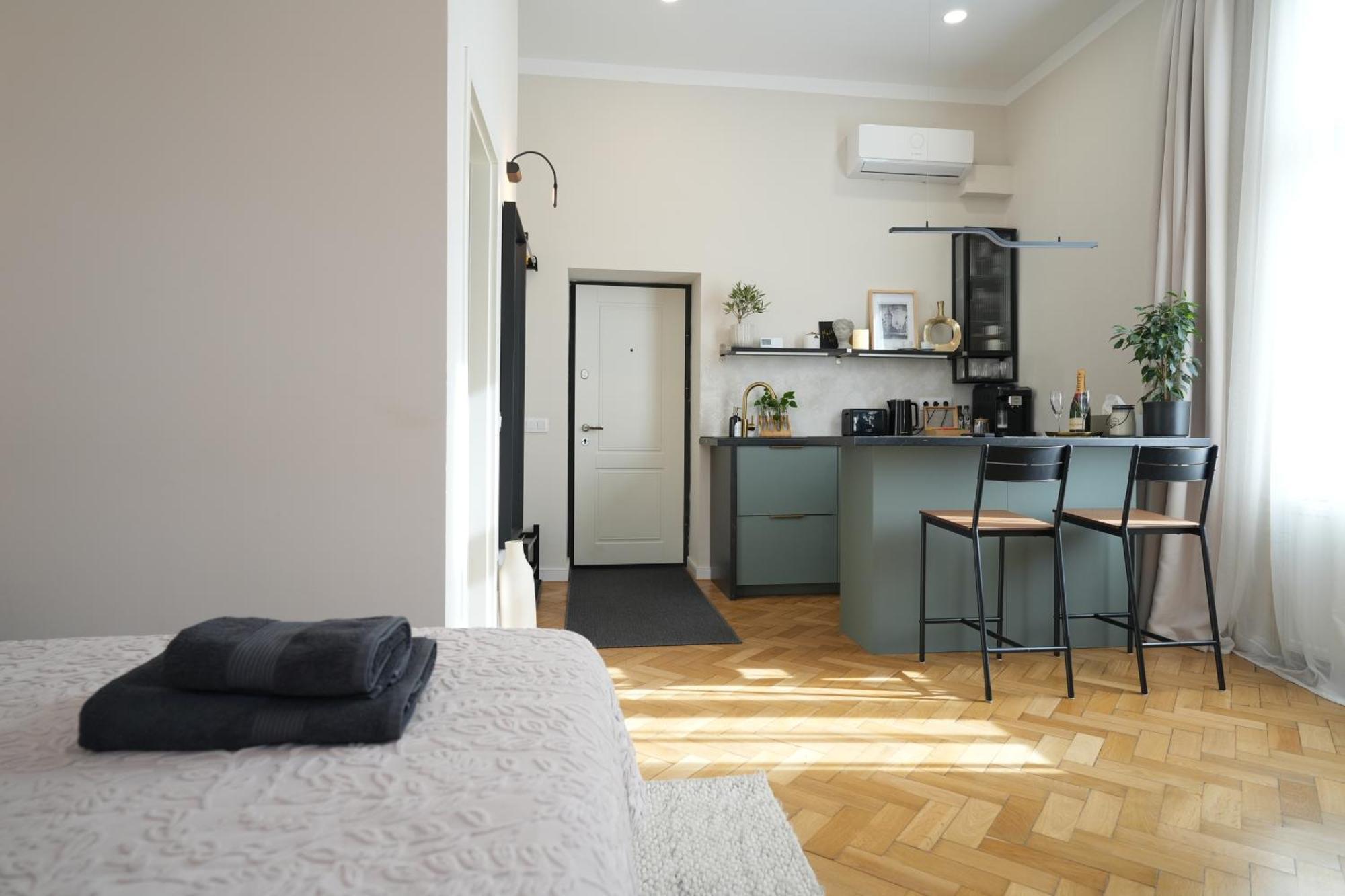 Apartment In Historic Center, Quiet Area, Ac Сибиу Экстерьер фото