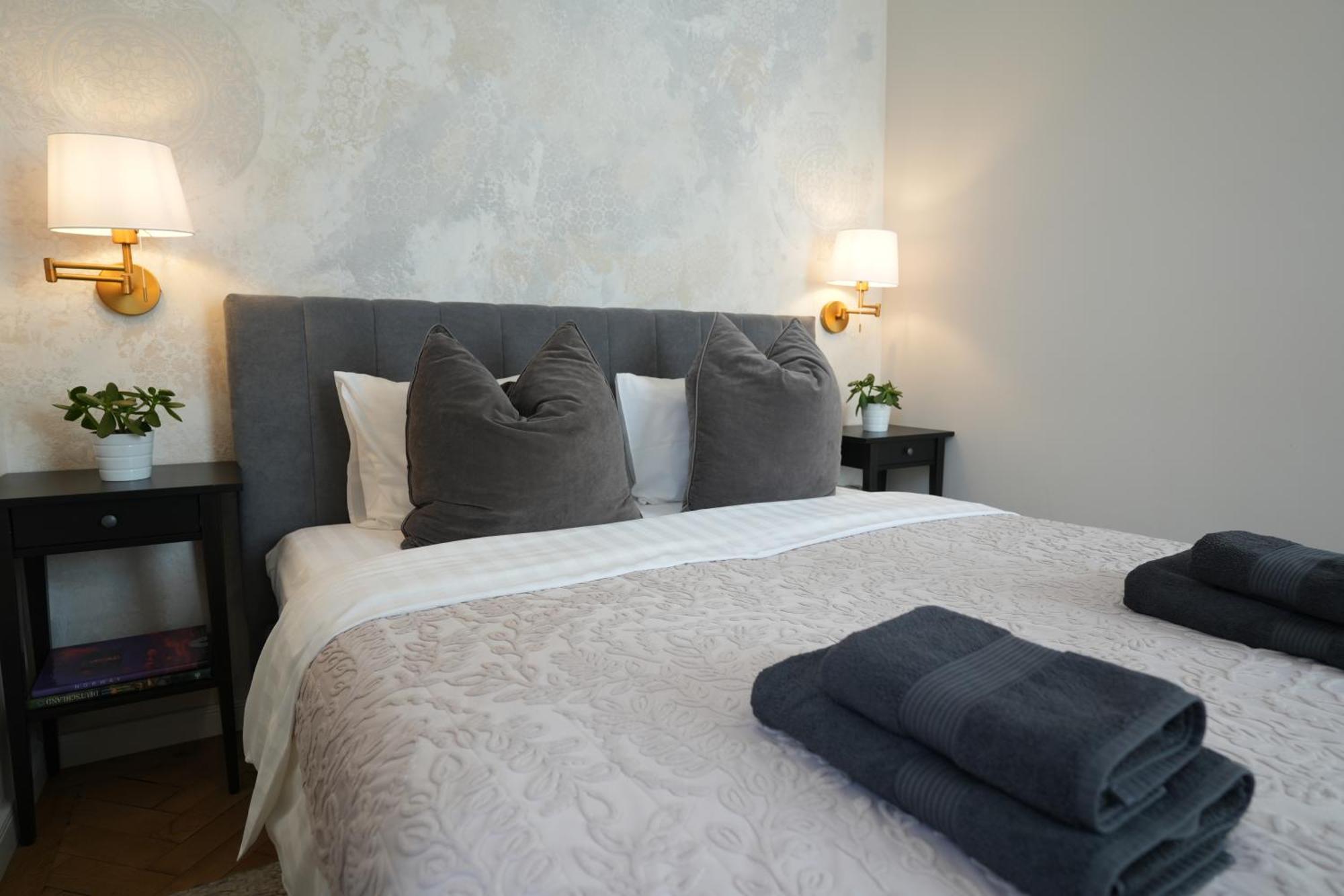 Apartment In Historic Center, Quiet Area, Ac Сибиу Экстерьер фото
